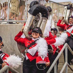 Meet your Posher, Leonela